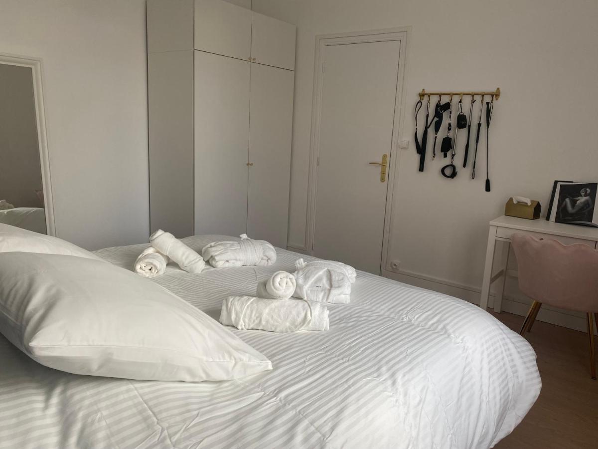 Escapade Romantique: Sauna Et Moments De Plaisir Rouen Kültér fotó